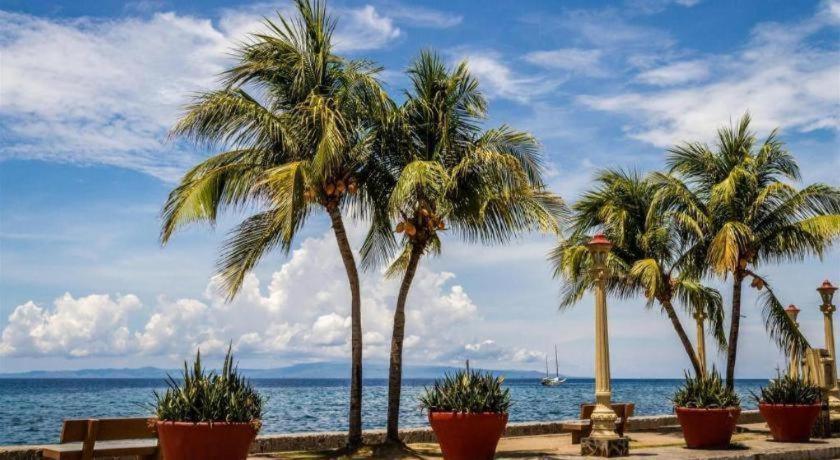 ดิโน เรสซิเดนซ์ Hotel Dumaguete City ภายนอก รูปภาพ