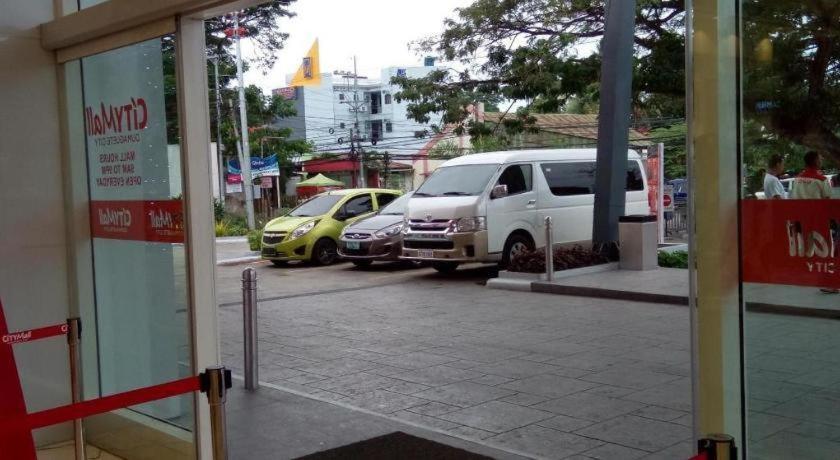 ดิโน เรสซิเดนซ์ Hotel Dumaguete City ภายนอก รูปภาพ