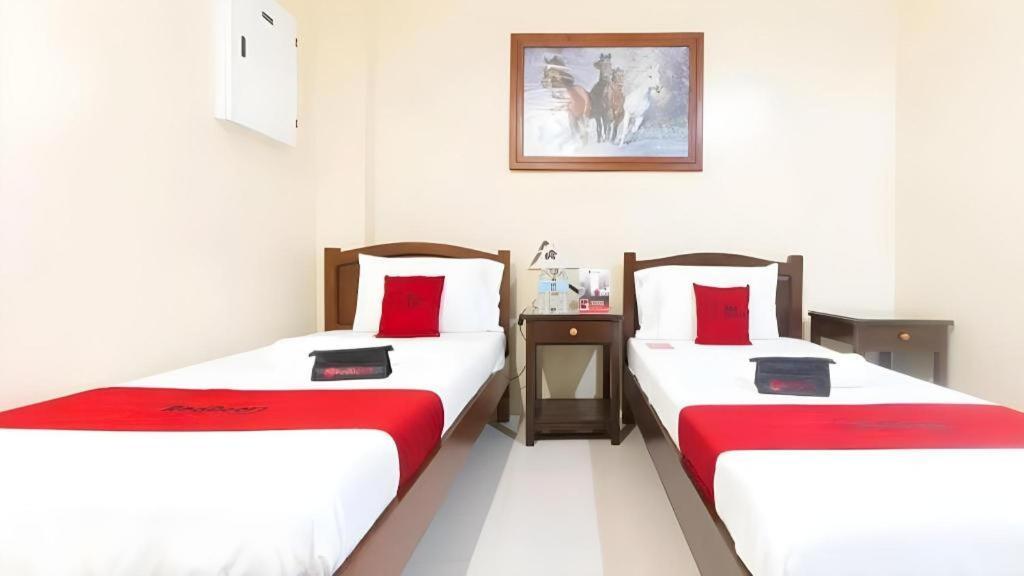ดิโน เรสซิเดนซ์ Hotel Dumaguete City ภายนอก รูปภาพ